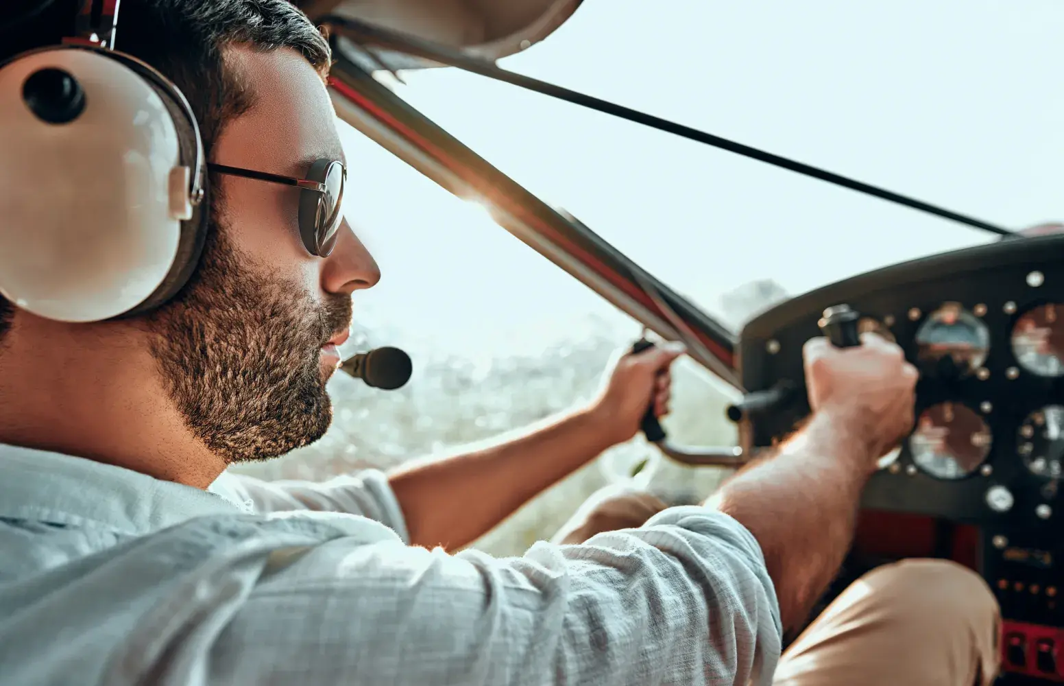 Private Pilot flying the aircraft