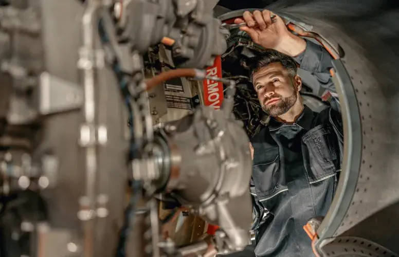 Aircraft mechanic