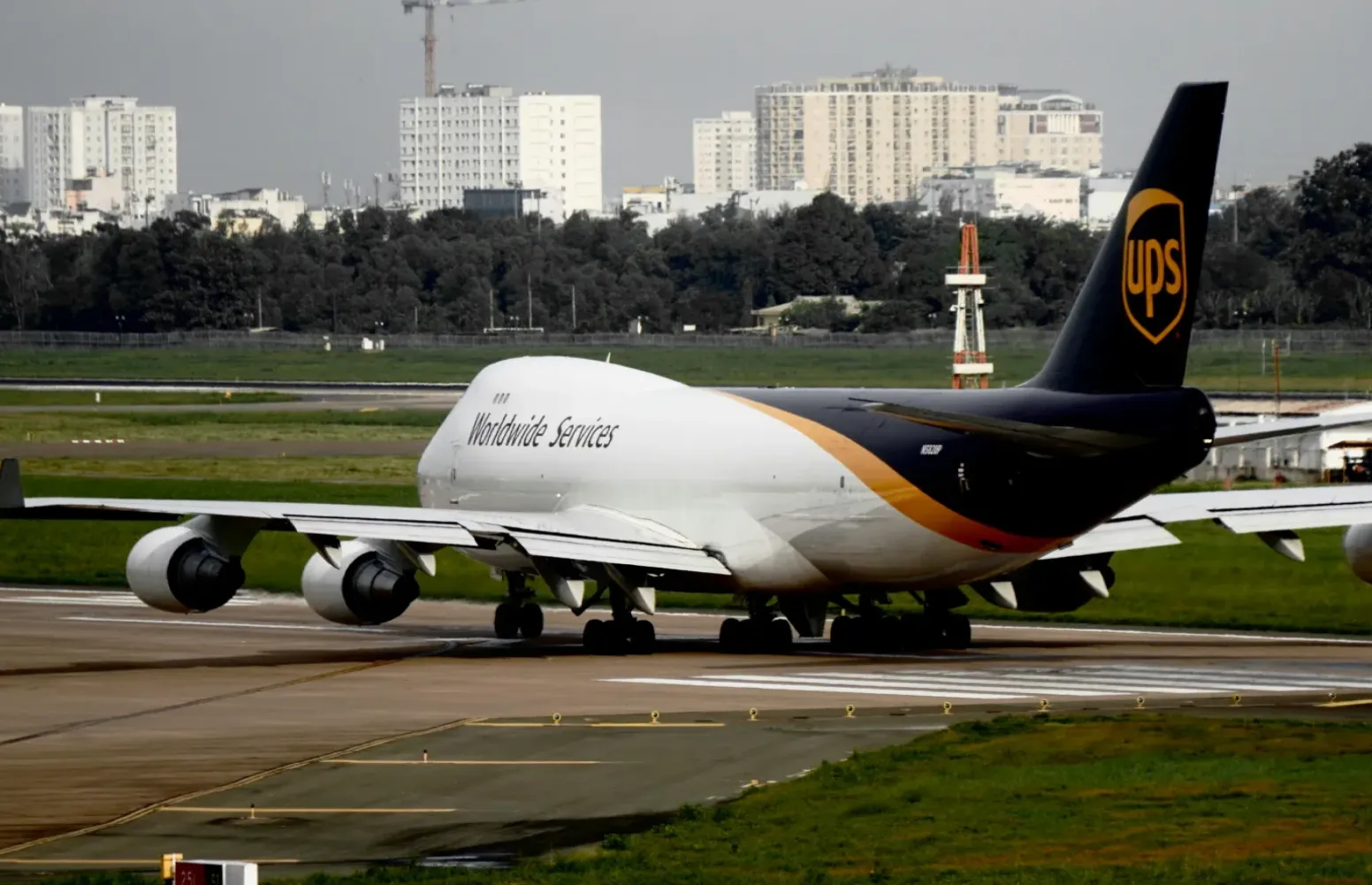 UPS crash